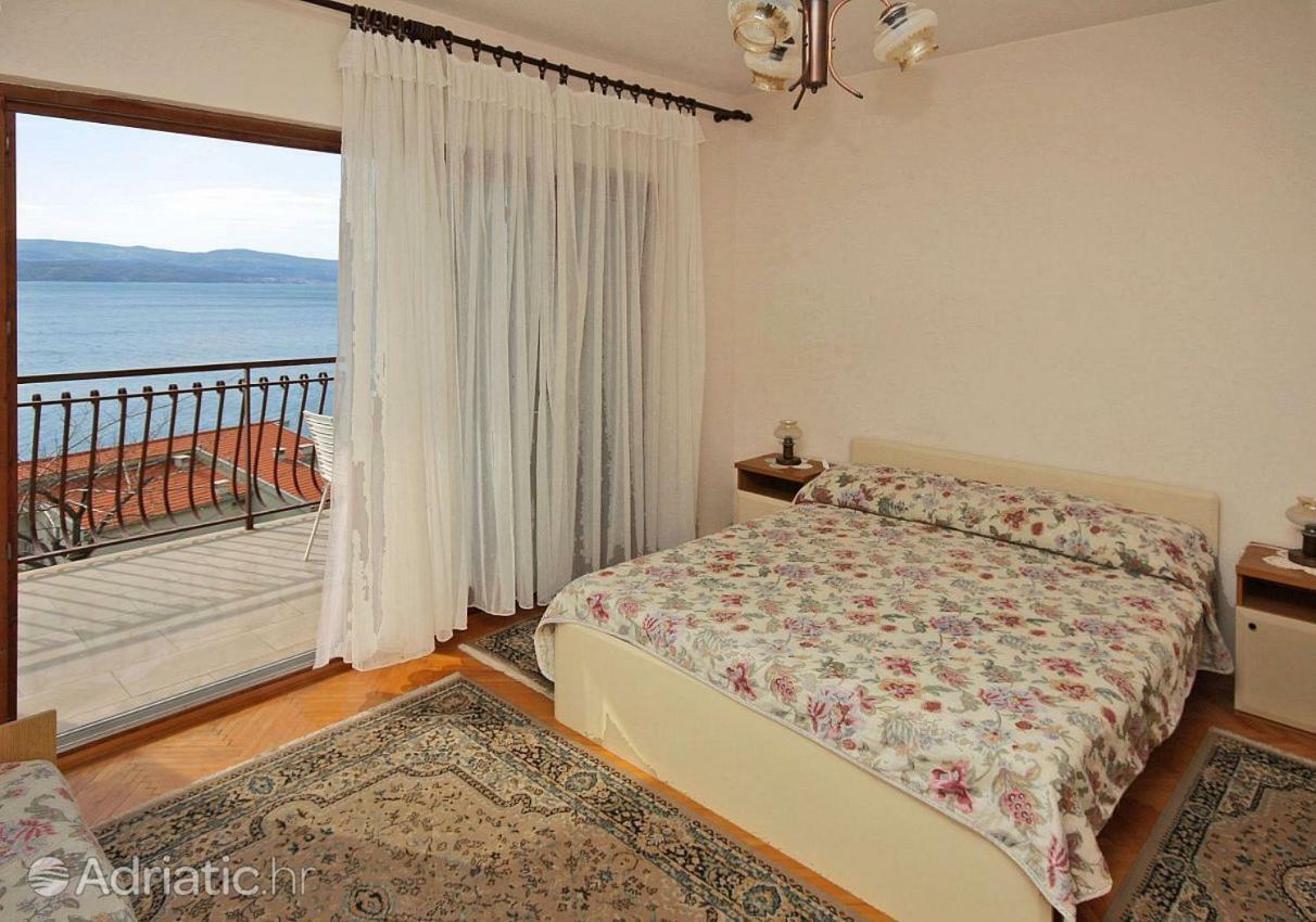 Apartmani Ujdur Омиш Экстерьер фото