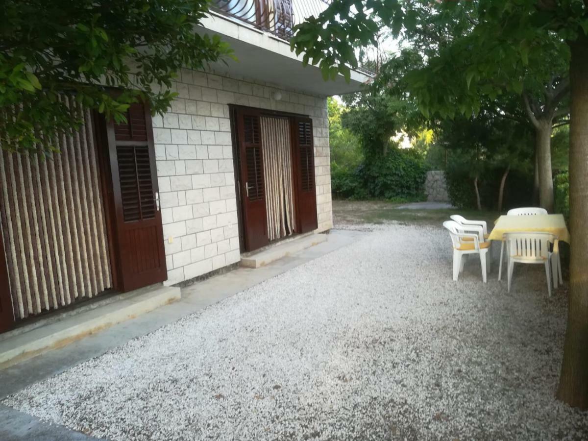 Apartmani Ujdur Омиш Экстерьер фото